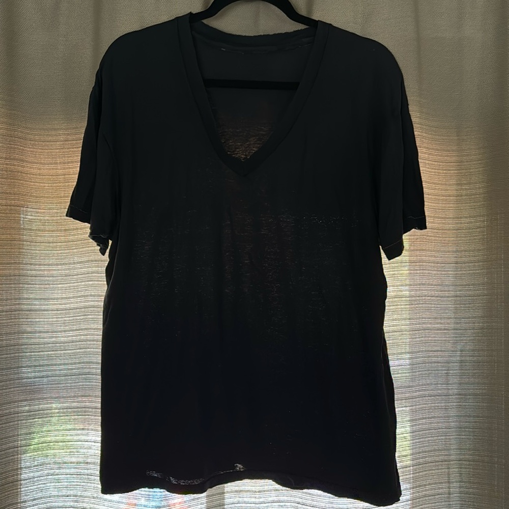 Black vintage super soft cotton v-neck tee